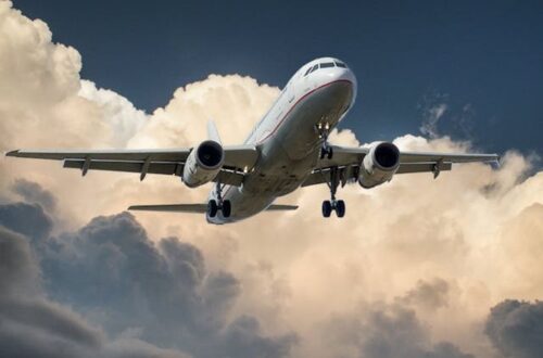 Momen Mencekam di Udara: Pesawat Sipil JetBlue Nyaris Tabrak Tanker Militer AS Dekat Venezuela