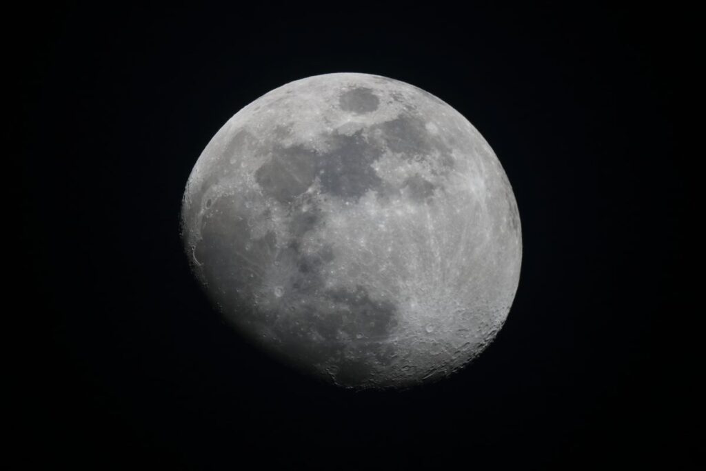 Ambisi Ruang Angkasa: Rusia Targetkan Pembangunan Pembangkit Listrik Nuklir di Bulan pada 2036