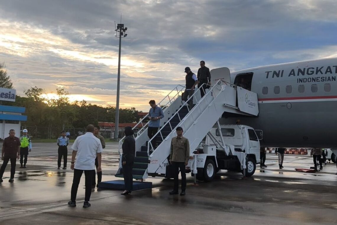 Respons Bencana: Wakil Presiden Gibran Tinjau Dampak Banjir dan Longsor di Agam, Sumatera Barat