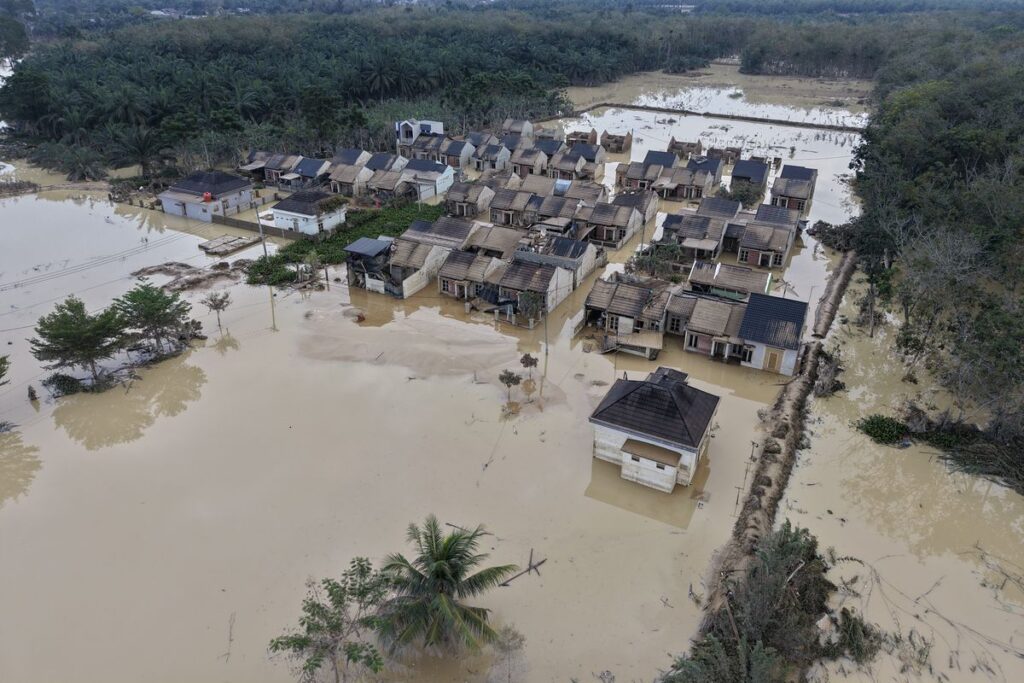 Solidaritas Nasional Menguat: Mendagri Desak Pemda Gunakan BTT, Bantuan Mulai Mengalir ke Sumatera