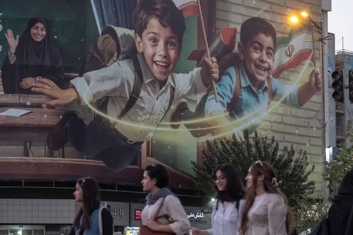 Terjepit di Garis Konflik dan Sanksi: Krisis Eksistensial Generasi Z di Iran