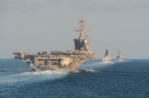 Eskalasi di Timur Tengah: Posisi USS Abraham Lincoln Terdeteksi 700 Km dari Perbatasan Iran